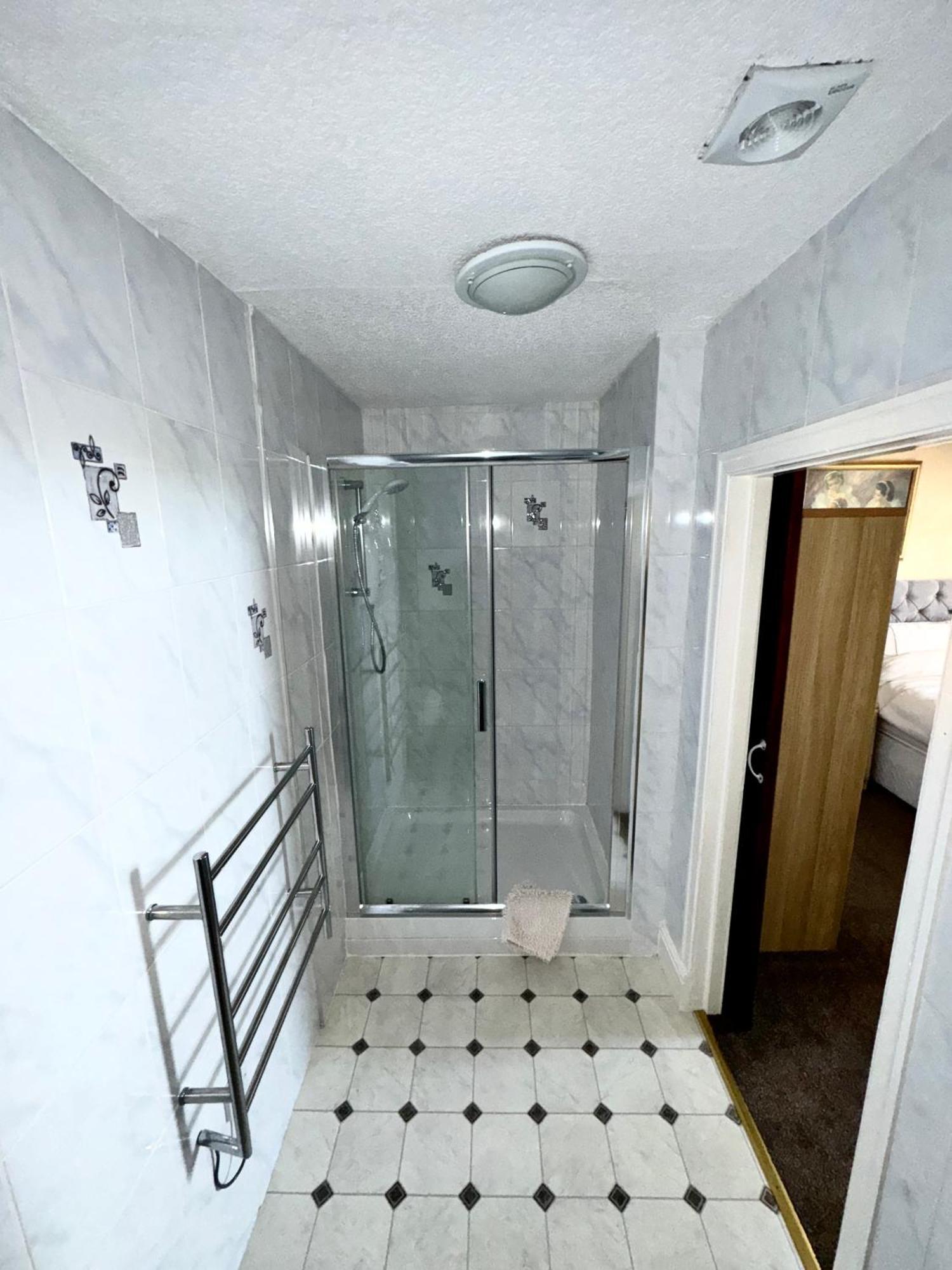 Ashfield Guesthouse Douglas Bagian luar foto